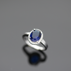 Pierścionek srebrny z cyrkoniami